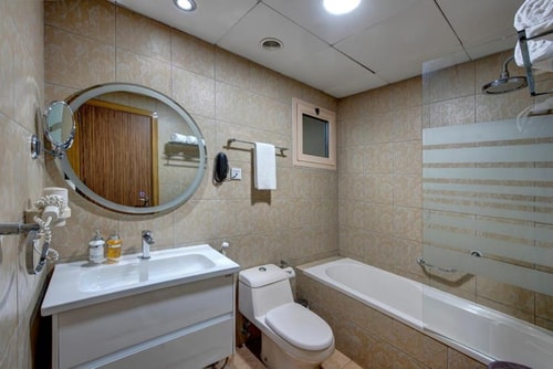 1 Bedroom Apartment Walk from Mashreq Metro Barsha 21 Luxury Bookings