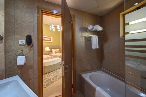 1 Bedroom Apartment Walk from Mashreq Metro Barsha 23 Luxury Bookings