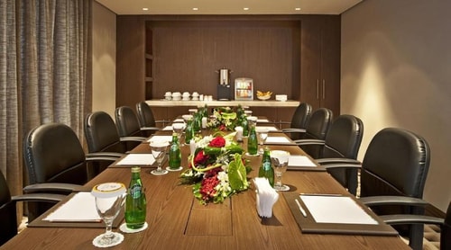 Premier Suite Near Ghurair Al Ojaan Mosque 6 Luxury Bookings