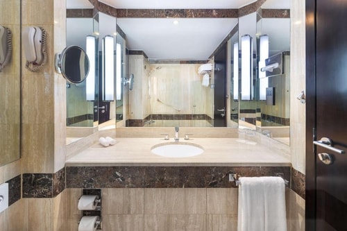 Standard Room Near China Club By Luxury Bookings 6 Luxury Bookings