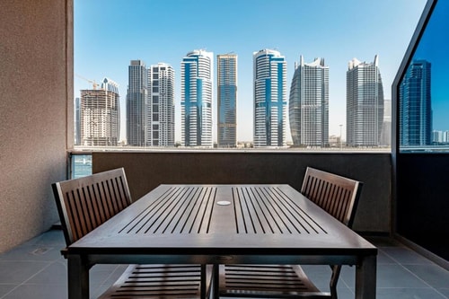 Studio Apartment With Balcony Near Marina Mall 11 Luxury Bookings