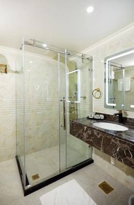 Deluxe Suite Near Grove Village By Luxury Booking 5 Luxury Bookings