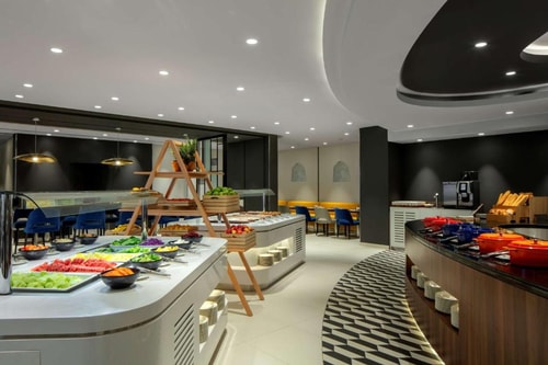Standard Room Near Dubai Driving Center 13 Luxury Bookings
