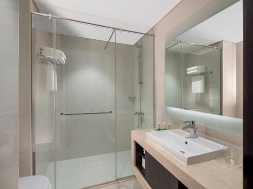 Standard Room Near Dubai Driving Center 4 Luxury Bookings