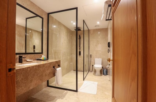 Standard Room Near Palm Strip Mall 33 Luxury Bookings