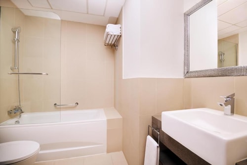 Four Bedroom Apartment Near Mashreq Metro Station 11 Luxury Bookings