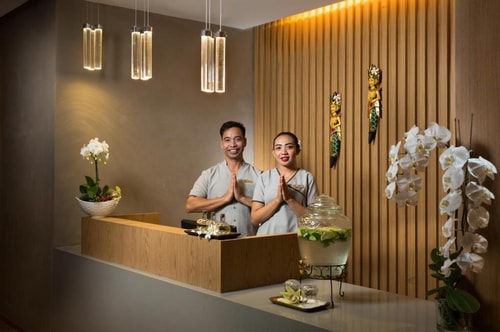 Superior Room Near Greens Park By Luxury bookings 5 Luxury Bookings