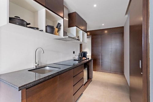 Suite Room Near Indigo Hotel Downtown Dubai 4 Luxury Bookings