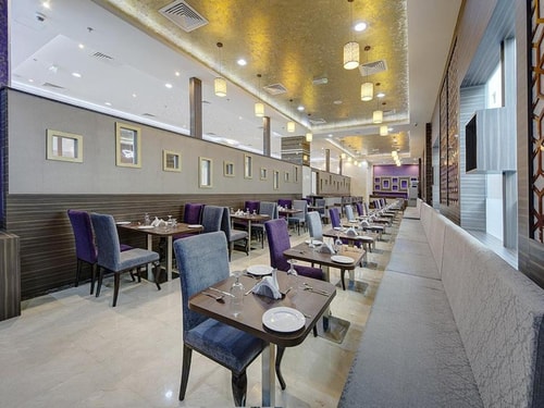 Standard Room Near Bombay Bites Ae 19 Luxury Bookings