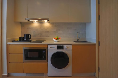 1 Bedroom Apartment Near the Community JVT 10 Luxury Bookings