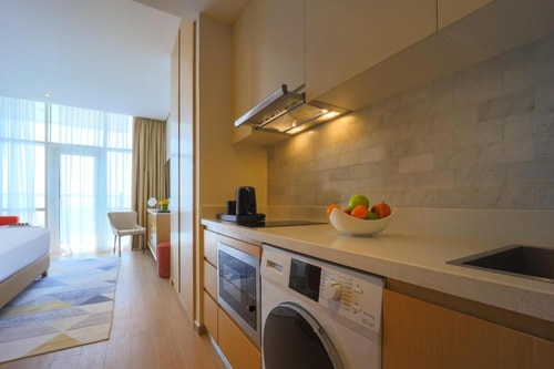 Luxury Studio Apartment Near the Community JVT 9 Luxury Bookings
