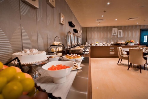Superior Room Near Mall Of Emirates 13 Luxury Bookings