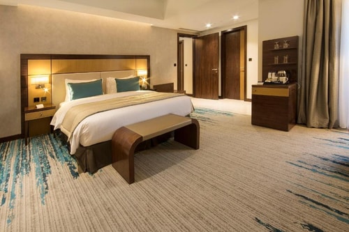Deluxe Room Near Dubai Internet City Metro Station 12 Luxury Bookings