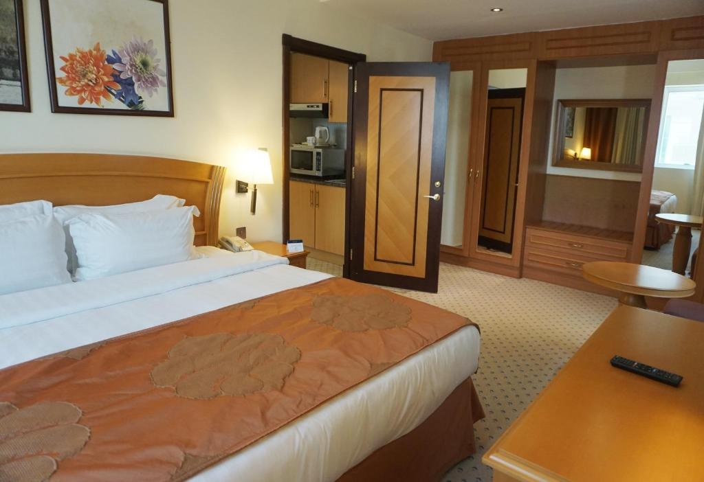 Two Bedroom Apartments Near Khalid Lake Luxury Bookings