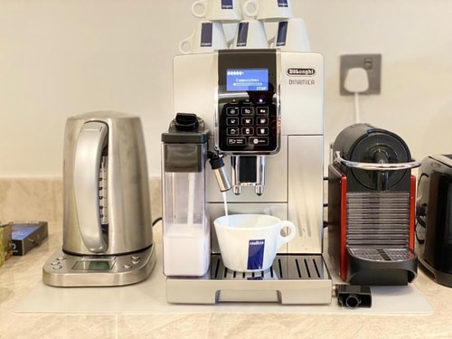 One Bedroom Apartment Near American Hospital 16 Luxury Bookings
