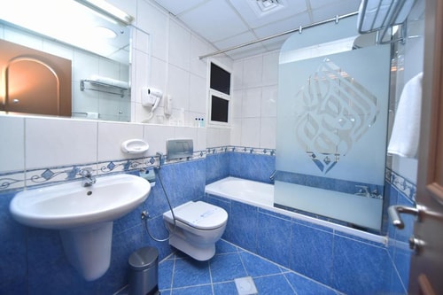 One Bedroom apartment Near NMC Sociality Hospital 11 Luxury Bookings
