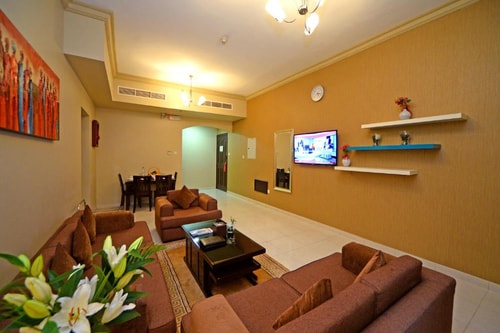 One Bedroom apartment Near NMC Sociality Hospital 12 Luxury Bookings
