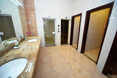 One Bedroom apartment Near NMC Sociality Hospital 13 Luxury Bookings