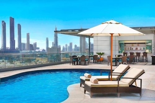 Deluxe Room Near Financial Center Metro 23 Luxury Bookings