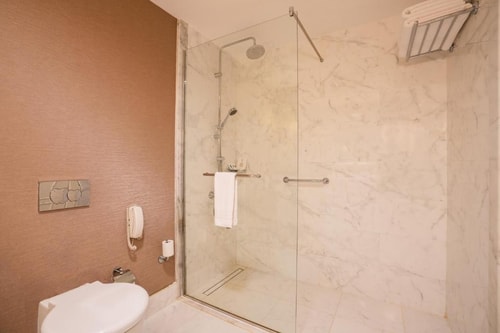 Classic Room Near Banan Beach By Luxury Bookings 19 Luxury Bookings