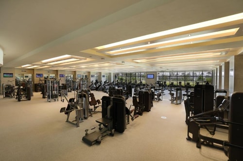 Executive Suite Near Khor Al Maqta Park 12 Luxury Bookings