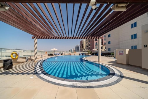 Deluxe One Bedroom Apartment Near Reef Mall 17 Luxury Bookings