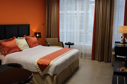Studio Apartment Al Nahyan Camp By Luxury Bookings 3 Luxury Bookings