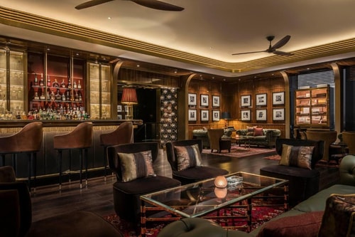 Superior Room Near DIFC Gate Village 20 Luxury Bookings