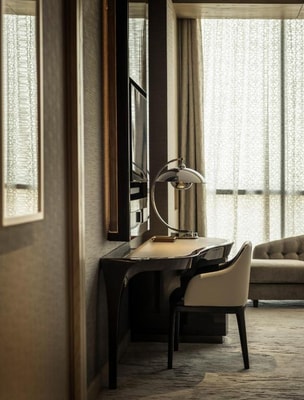 Superior Room Near DIFC Gate Village 26 Luxury Bookings