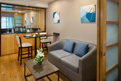Studio Suite Near Deema Building By Luxury Booking 2 Luxury Bookings