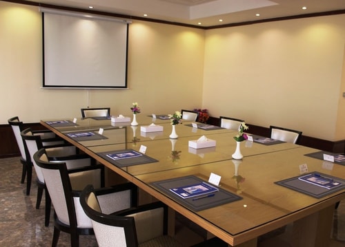 Deluxe suite Near Habib Bank Baniyas 22 Luxury Bookings