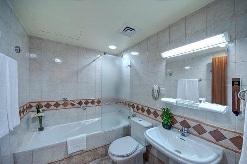One Bedroom Apartment Near by Day To Day Al Karama 14 Luxury Bookings