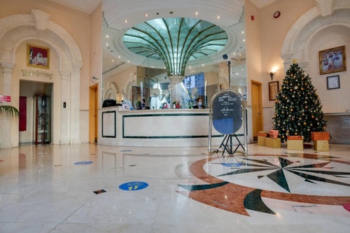 Junior Suite Room Near LULU Express 24 Luxury Bookings