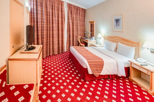 Standard Room Near LULU Express 1 Luxury Bookings