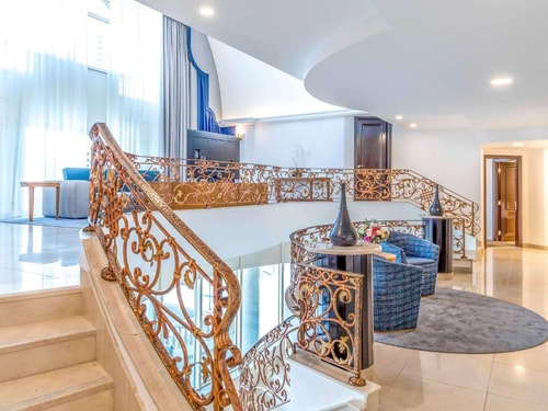 Two Bedroom Apartment near Al Murooj Complex 26 Luxury Bookings