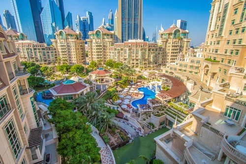 Three Bedroom Apartment Near Al Murooj Complex 22 Luxury Bookings