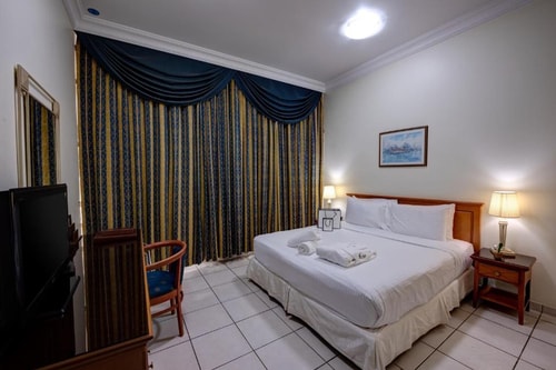 One Bedroom Apartment near Grand Emirates Market 21 Luxury Bookings