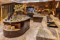Family Suite Near falcon Tower Deira 20 Luxury Bookings