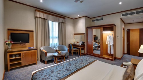 Deluxe Room Near Mashreq Metro Ac 0 Luxury Bookings
