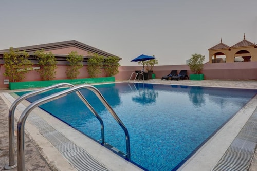 Deluxe Room Near Mashreq Metro Ac 15 Luxury Bookings
