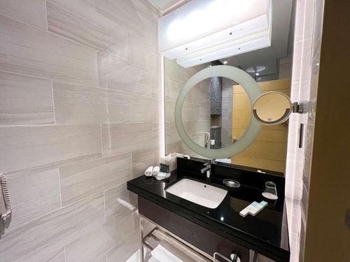 Classic Room Near Adcb Metro By Luxury Bookings 15 Luxury Bookings