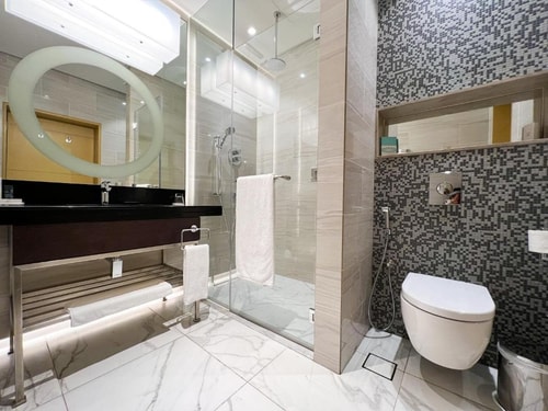 Classic Room Near Adcb Metro By Luxury Bookings 18 Luxury Bookings