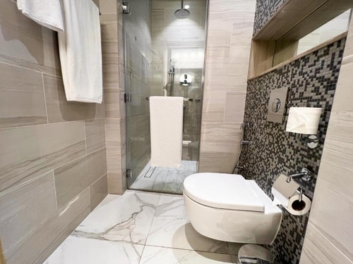 Classic Room Near Adcb Metro By Luxury Bookings 19 Luxury Bookings