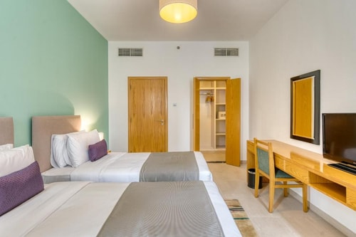 Classic one Bedroom Near Carrefour Tecom Ac 17 Luxury Bookings