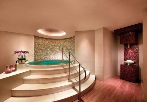 Four Bedroom Apartment Near fashion Club 13 Luxury Bookings
