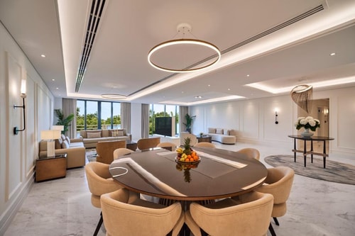 Four Bedroom Apartment Near fashion Club 19 Luxury Bookings