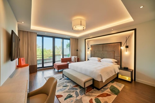 Four Bedroom Apartment Near fashion Club 21 Luxury Bookings
