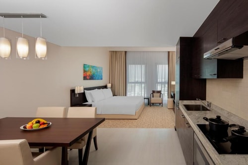 Two bedroom Apartment Near Gold Souk Metro Station 23 Luxury Bookings