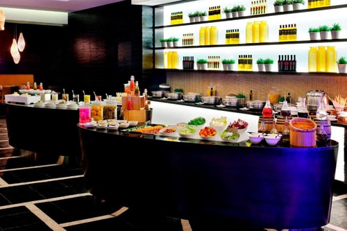 Deluxe King Or Twin Room Near Rotana Jaddaf 9 Luxury Bookings