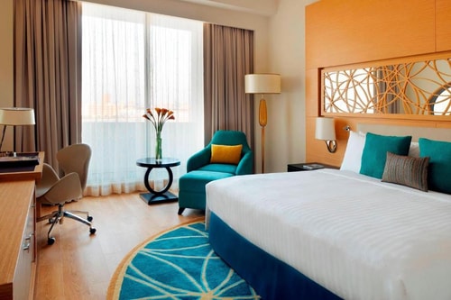 Deluxe King Or Twin Room Near Rotana Jaddaf 2 Luxury Bookings
